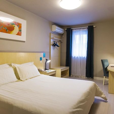Jinjiang Inn Selected Shenzhen Huanggang Port Huangcheng Plaza Exterior photo