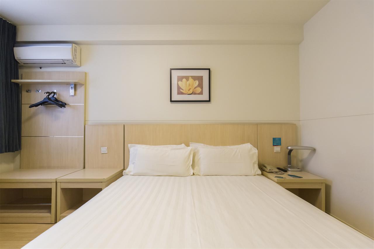 Jinjiang Inn Selected Shenzhen Huanggang Port Huangcheng Plaza Exterior photo